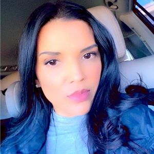 Meet your Posher, Monica